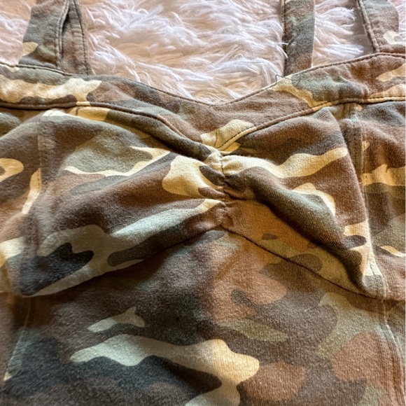 Camo Vintage Mudd Crop - Picture 2 of 5